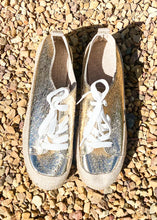 Load image into Gallery viewer, Metallic Sneaker
