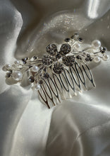 Load image into Gallery viewer, Bridal Hair Comb
